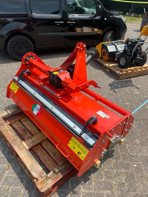 BOXER AGRI overtopfrees met aandruk rol voor kleine tractor, Zakelijke goederen, Agrarisch | Werktuigen, Grondbewerking, Ophalen