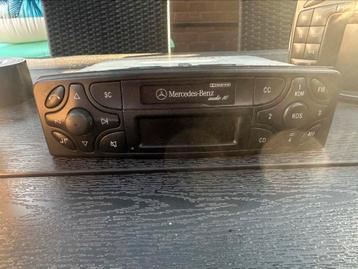 Mercedes benz radio beschikbaar voor biedingen