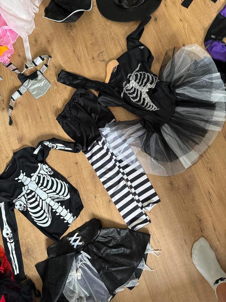 Verkleedkleren Set Meisje Maat 122-128 tweeling halloween, Kinderen en Baby's, Carnavalskleding en Verkleedspullen, Gebruikt, Meisje