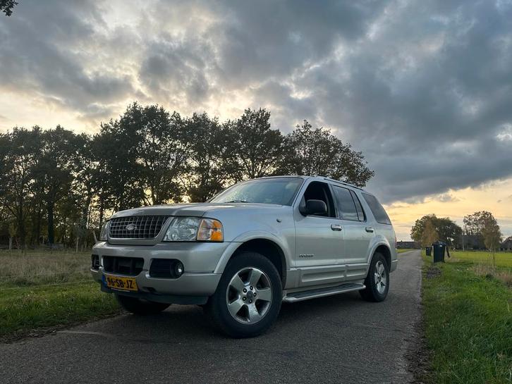 V8 Ford explorer 2004 Grijs, Auto's, Ford, Particulier, Explorer, Benzine, SUV of Terreinwagen, Automaat, Geïmporteerd, Zilver of Grijs