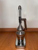 Vintage Citruspers Metaal - Keukenbenodigdheden Antiek Stijl, Antiek en Kunst, Ophalen of Verzenden