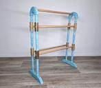 Houten vintage dekenrekje - vrolijk blauw met messing accent, Ophalen of Verzenden, Zo goed als nieuw