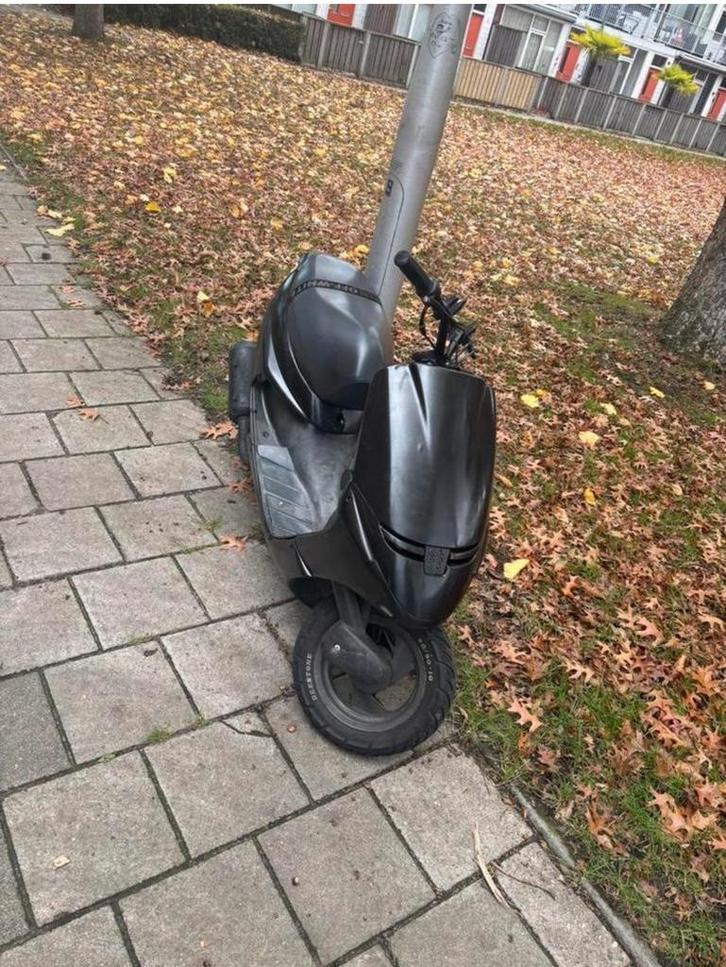 Peugeot Zenith Stunt Project, Fietsen en Brommers, Scooters | Peugeot, Gebruikt, Overige modellen, Maximaal 45 km/u, Benzine, Ophalen