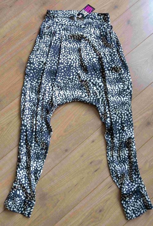 SUPER LEUKE zijde-achtige harembroek zwart/beige print S/M, Kleding | Dames, Broeken en Pantalons, Nieuw, Maat 36 (S), Zwart, Lang