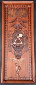 Symbolisch/spiritueel houtsnijwerk. Ca 1900/1940.*Zie tekst., Antiek en Kunst, Ophalen