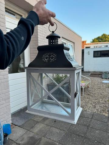 Lantaarn hout beschikbaar voor biedingen