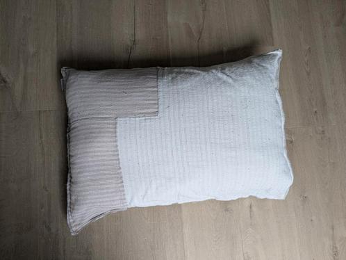 Sierkussens VT wonen, unique living, karwei, Huis en Inrichting, Woonaccessoires | Kussens, Gebruikt, Wit, Ophalen of Verzenden