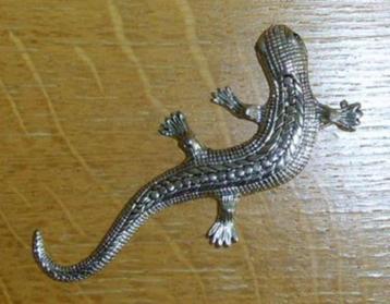 Salamander Broche beschikbaar voor biedingen