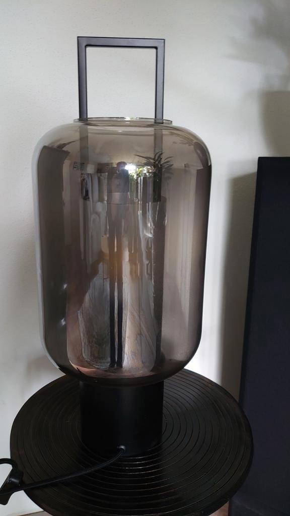 Moderne staande lamp met glazen kap, Huis en Inrichting, Lampen | Vloerlampen, Zo goed als nieuw, 100 tot 150 cm, Glas, Metaal