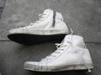 witte halfhoge schoenen met studs maat 39, Wit, Ophalen of Verzenden, Sneakers of Gympen, Zo goed als nieuw