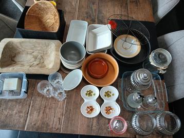 40 stuks rommelmarktspullen + 13 nieuwe bier glazen  gratis  beschikbaar voor biedingen