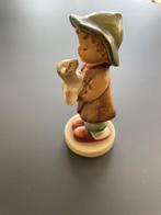 JONGEN DIE EEN WIT SCHAAP VASTHOUDT – VINTAGE HUMMEL BEELDJE, Verzenden, Zo goed als nieuw, Hummel