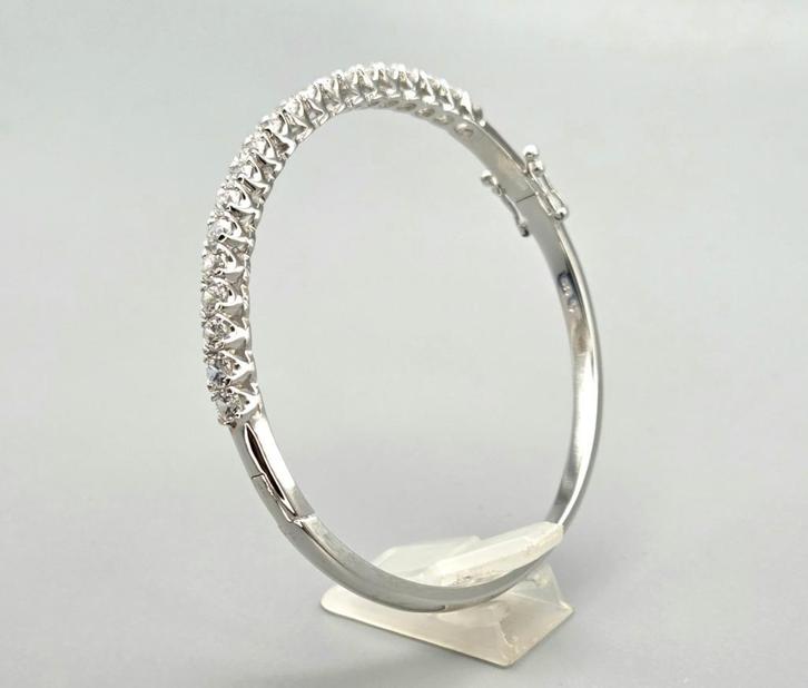 Zilveren slavenarmband met zirkonia's. 2025/679., Sieraden, Tassen en Uiterlijk, Armbanden, Nieuw, Zilver, Zilver, Met edelsteen