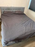 Mooie grijze bed met hoofdeinde, Huis en Inrichting, Ophalen, Tweepersoons, Zo goed als nieuw, 200 cm