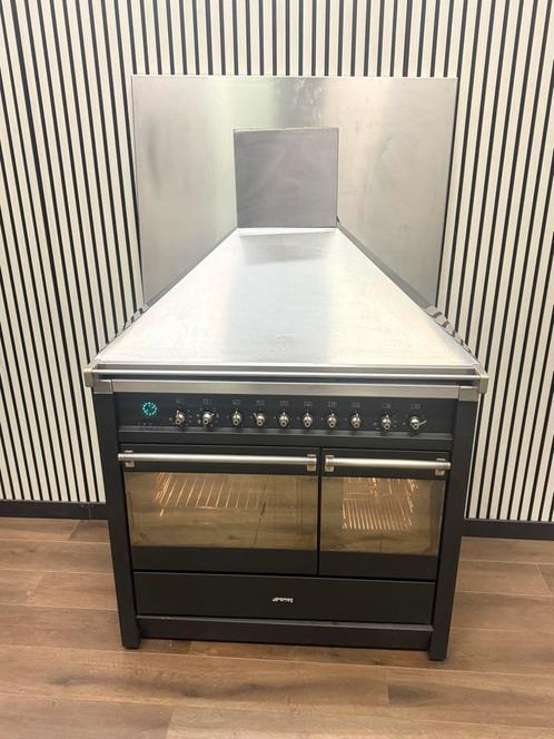 Luxe Smeg Fornuis 6 pits Incl. Afzuigkap & achterwand 100 cm, Witgoed en Apparatuur, Fornuizen, Zo goed als nieuw, Vrijstaand