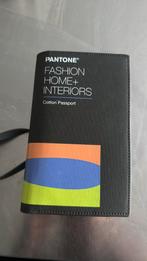 PANTONE FASHION & HOME COTTON PASSPORT FHIC200A pantone boek, Ophalen of Verzenden, Zo goed als nieuw
