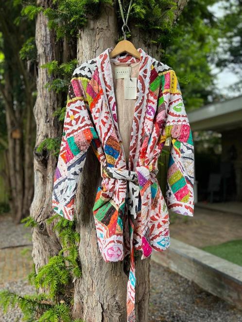 SISSEL EDELBO blanket kimono multi one size NEW SALE- TIEN, Kleding | Dames, Jasjes, Kostuums en Pakken, Nieuw, Jasje, Ophalen of Verzenden
