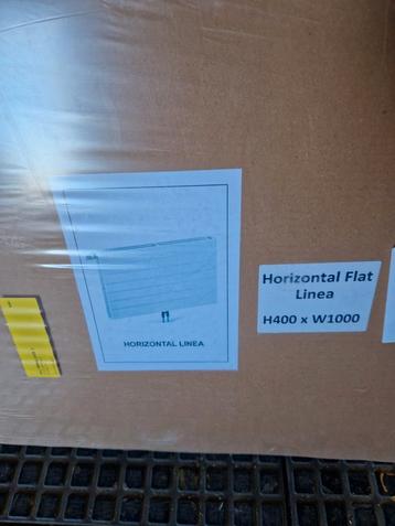 Henrad everest line 8 T22 voor en zijpaneel 400x1000 beschikbaar voor biedingen