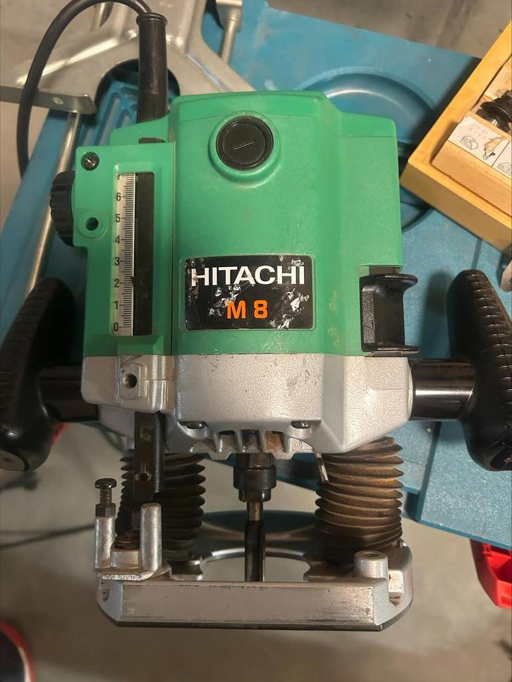 Hitachi M8 bovenfrees, Doe-het-zelf en Verbouw, Gereedschap | Freesmachines, Zo goed als nieuw, Elektrisch, Bovenfrees, Ophalen of Verzenden