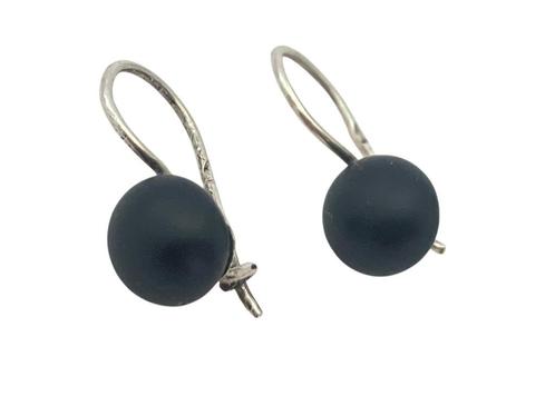 Antieke zilveren oorhangers met ronde zwarte steen., Sieraden, Tassen en Uiterlijk, Antieke sieraden, Oorbellen, Zilver, Met edelsteen