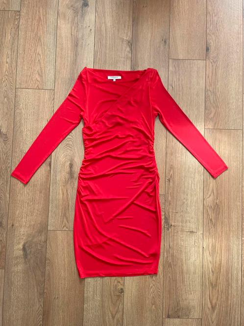 L.K. Bennett mooie lichtrode 2 way dress maat 42, Kleding | Dames, Jurken, Zo goed als nieuw, Maat 42/44 (L), Rood, Knielengte