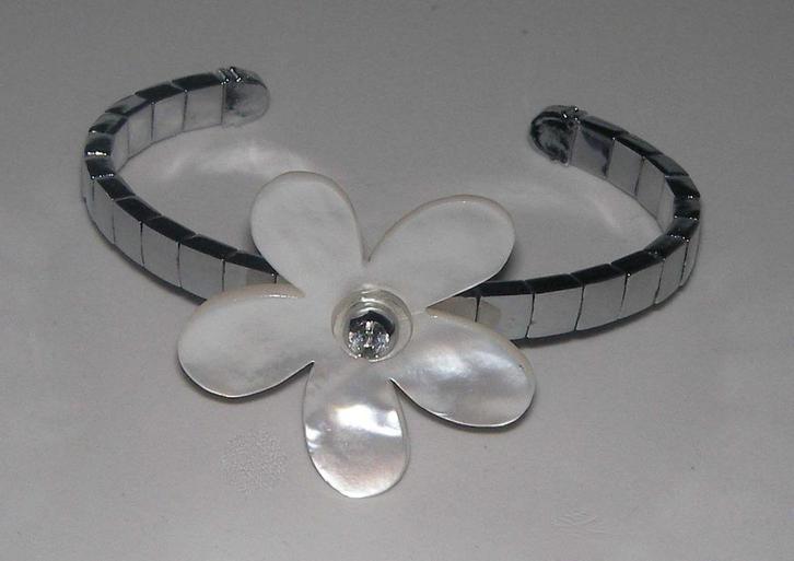 Mooie ARMBAND met strass steentje, Sieraden, Tassen en Uiterlijk, Armbanden, Nieuw, Zilver, Met strass, Ophalen of Verzenden