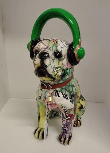 Mopshond met koptelefoon Street Art - Pop Art beschikbaar voor biedingen