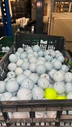 50 Stuks TaylorMade Tp5 Golfballen AAAA, Sport en Fitness, Ophalen of Verzenden, Zo goed als nieuw, Bal(len)