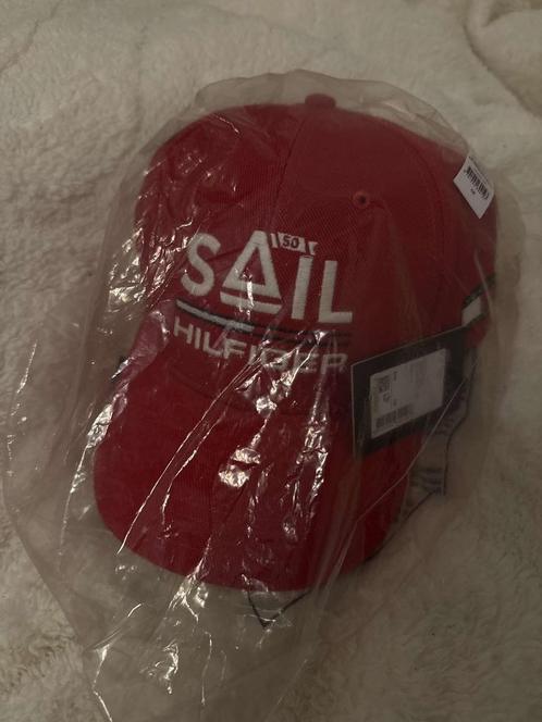 Tommy Hilfiger Sail Amsterdam Crew Pet – Exclusief!, Verzamelen, Scheepvaart, Nieuw, Gebruiksvoorwerp, Ophalen of Verzenden