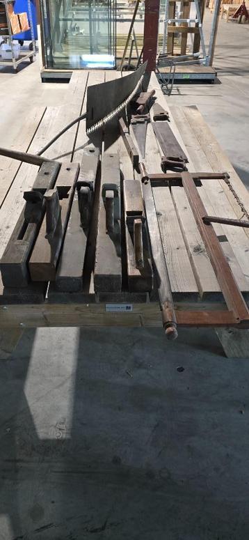 Vintage gereedschap – blokschraven, handzagen en meer beschikbaar voor biedingen