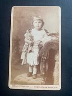 cdv carte de visite kind pop Londen Rees Pitcher & Co, Verzamelen, Verzenden, Foto, Zo goed als nieuw, Voor 1940