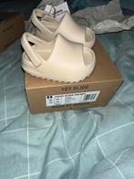 Yeezy beige maat 20 100€, Kinderen en Baby's, Babykleding | Schoentjes en Sokjes, Nieuw, Schoentjes, Ophalen of Verzenden, Jongetje of Meisje