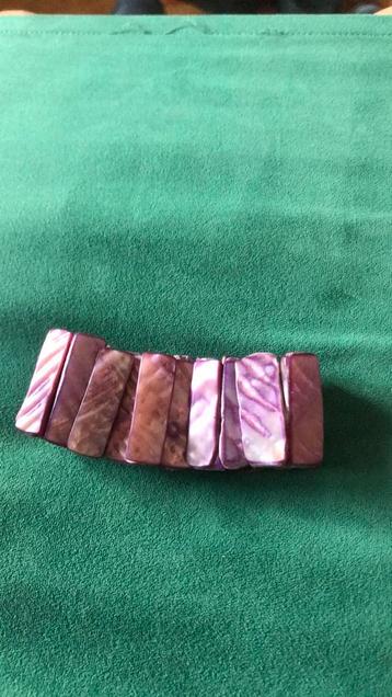 Armband lila beschikbaar voor biedingen