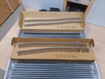 Gipsschroeven op band. 25 & 35mm beschikbaar voor biedingen