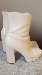 Dames enkellaarsjes creme, Overige kleuren, Lage of Enkellaarzen, Ophalen of Verzenden, Gedragen