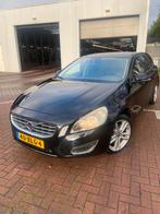 Volvo V60 T3 150pk Start/stop 2012 Zwart, Voorwielaandrijving, 1596 cc, Stof, 4 cilinders