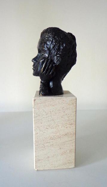 Bronzen beeldje hoofd meisje met vlecht Veldhuyzen 4424-b beschikbaar voor biedingen