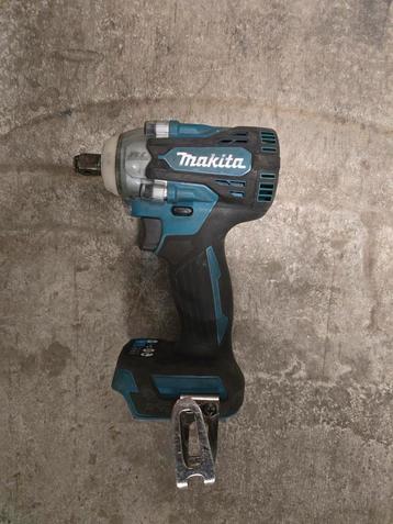 Makita DTW300 Slagmoersleutel 18V body beschikbaar voor biedingen