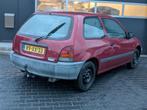 Toyota Starlet 1.3 16V 1997 Rood, Auto's, Euro 5, Stof, 4 cilinders, Starlet