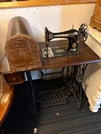 Antieke Singer naaimachine met houten kap, Antiek en Kunst, Antiek | Naaimachines, Ophalen of Verzenden