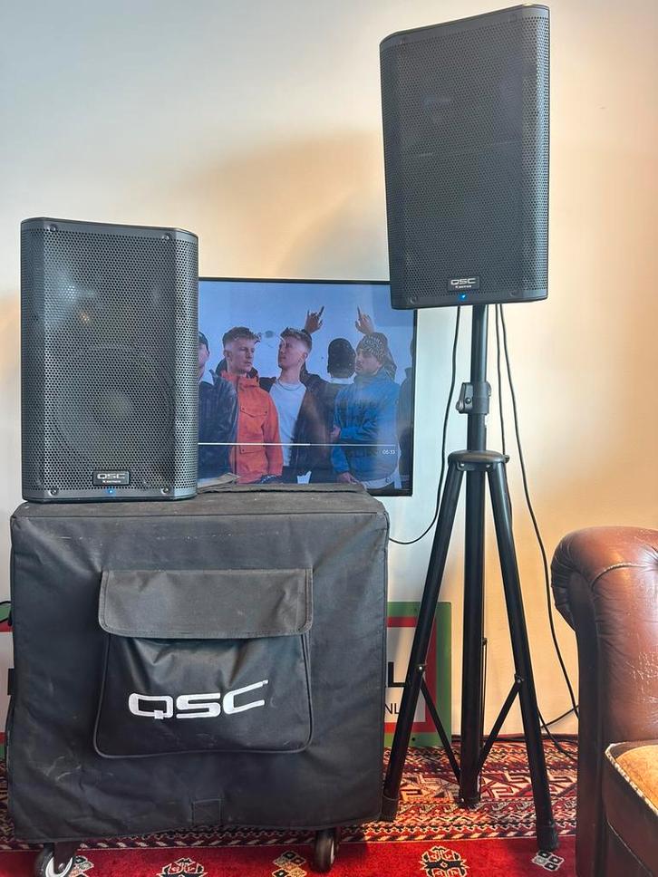 QSC geluidsset | 2x K10 (1kW) & 1x K-Sub (1kW) | Compleet, Audio, Tv en Foto, Luidsprekers, Zo goed als nieuw, Subwoofer, 120 watt of meer