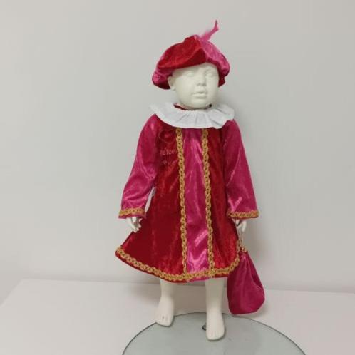 Nieuw pietenpakje met cape maat 86 merk Markeys, Diversen, Sinterklaas, Nieuw, Ophalen of Verzenden