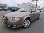 Audi A4 Avant 1.8 Turbo AUTOMAAT/LEDER/CLIMA/CRUISE!, Gebruikt, Beige, 4 cilinders, 1781 cc