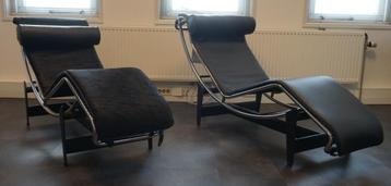 Cassina LC4 Le Corbusier Zwart Leer / of Ponyhuid beschikbaar voor biedingen