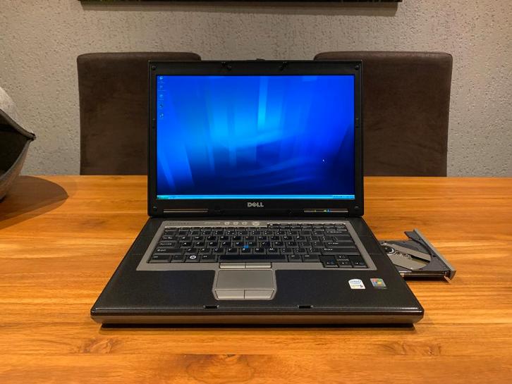 Nette 15 inch Dell Dual core Windows XP laptop. Nieuwe accu, Computers en Software, Windows Laptops, Zo goed als nieuw, 15 inch