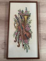 Vintage borduurwerk-viool & trompet 51x27 cm, Hobby en Vrije tijd, Borduren en Borduurmachines, Ophalen of Verzenden, Zo goed als nieuw