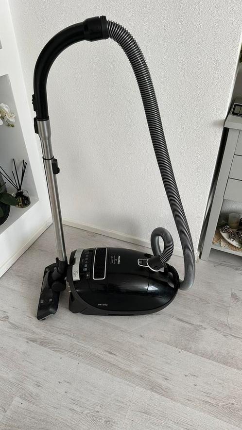 Miele S8 stofzuiger 2200 wat, Witgoed en Apparatuur, Stofzuigers, Gebruikt, Stofzuiger, 2000 watt of meer, Ophalen