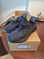 YEEZY 350 V2 Onyx, eu 44 - ongedragen met tags, Ophalen of Verzenden, Nieuw, Zwart