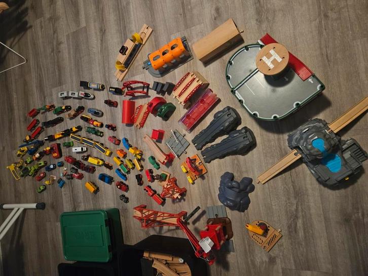 Treinbaan brio etc, Kinderen en Baby's, Speelgoed | Houten speelgoed, Zo goed als nieuw, Ophalen