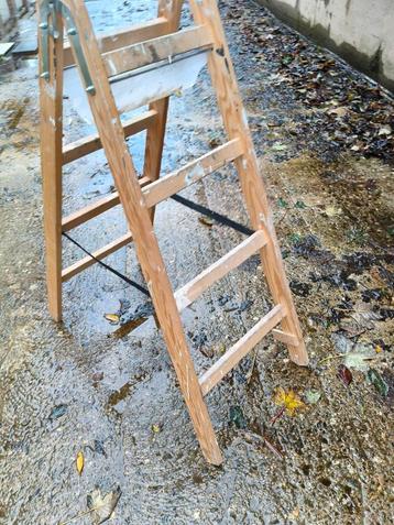Houten schilders trap - 4 sporten beschikbaar voor biedingen